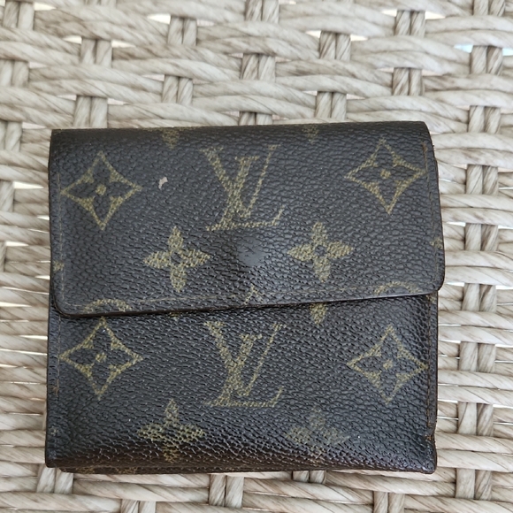 Louis Vuitton Accessories - Louis Vuitton Monogram Key Holder in Brown and Gold